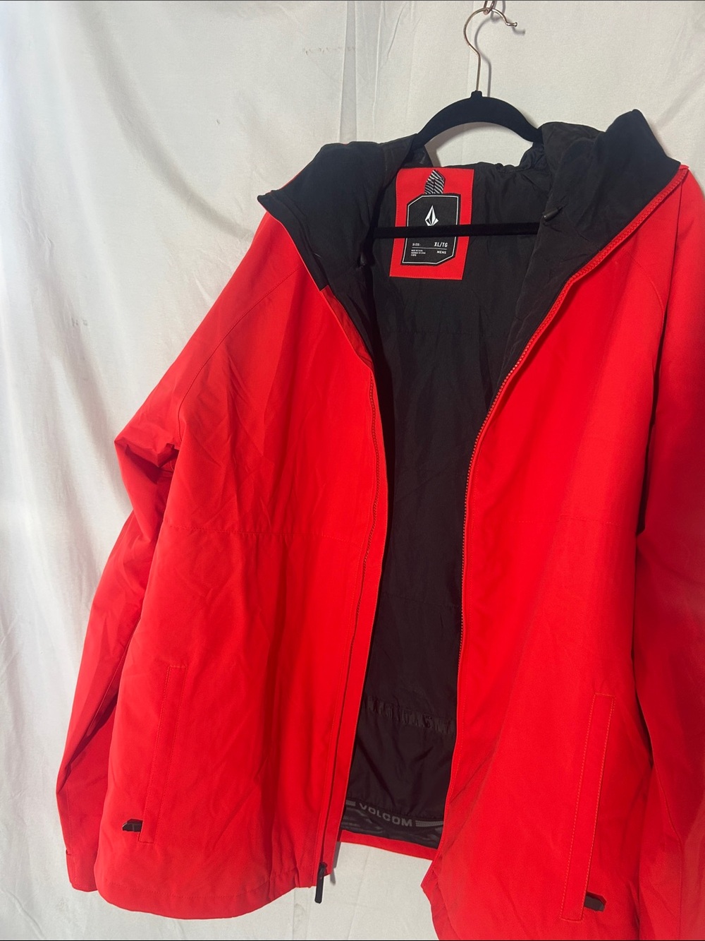 Volcom Red and Black Insulated Ski Snowboard Jacket